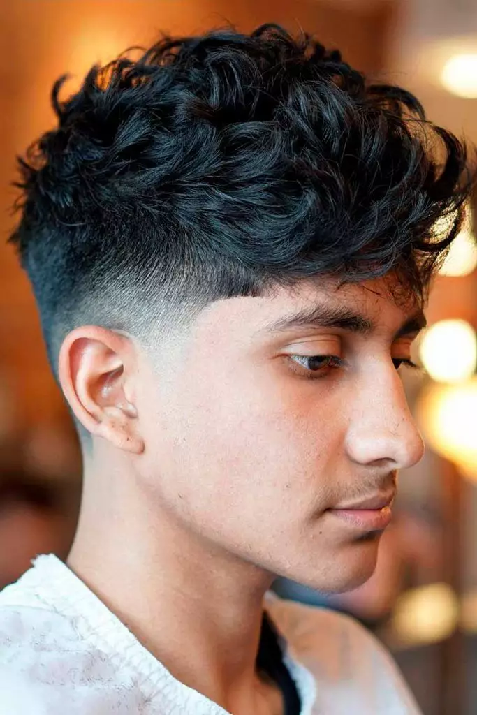 Tóc short quiff uốn