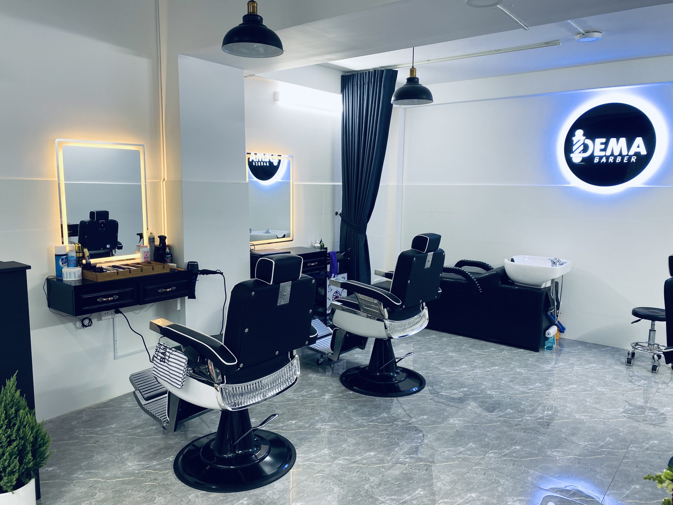 Dema Barbershop - Tóc Nam Quận 10